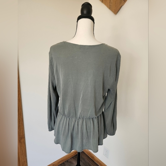 Lucky Brand Green Bishop Sleeve Wrap Shirt - Picture 3 of 4